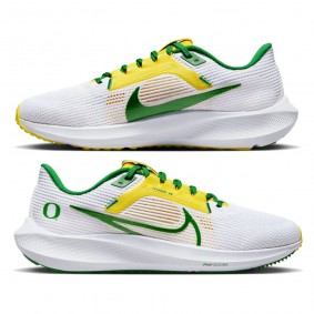 Oregon Ducks Zoom Pegasus 40 Running Shoes - White